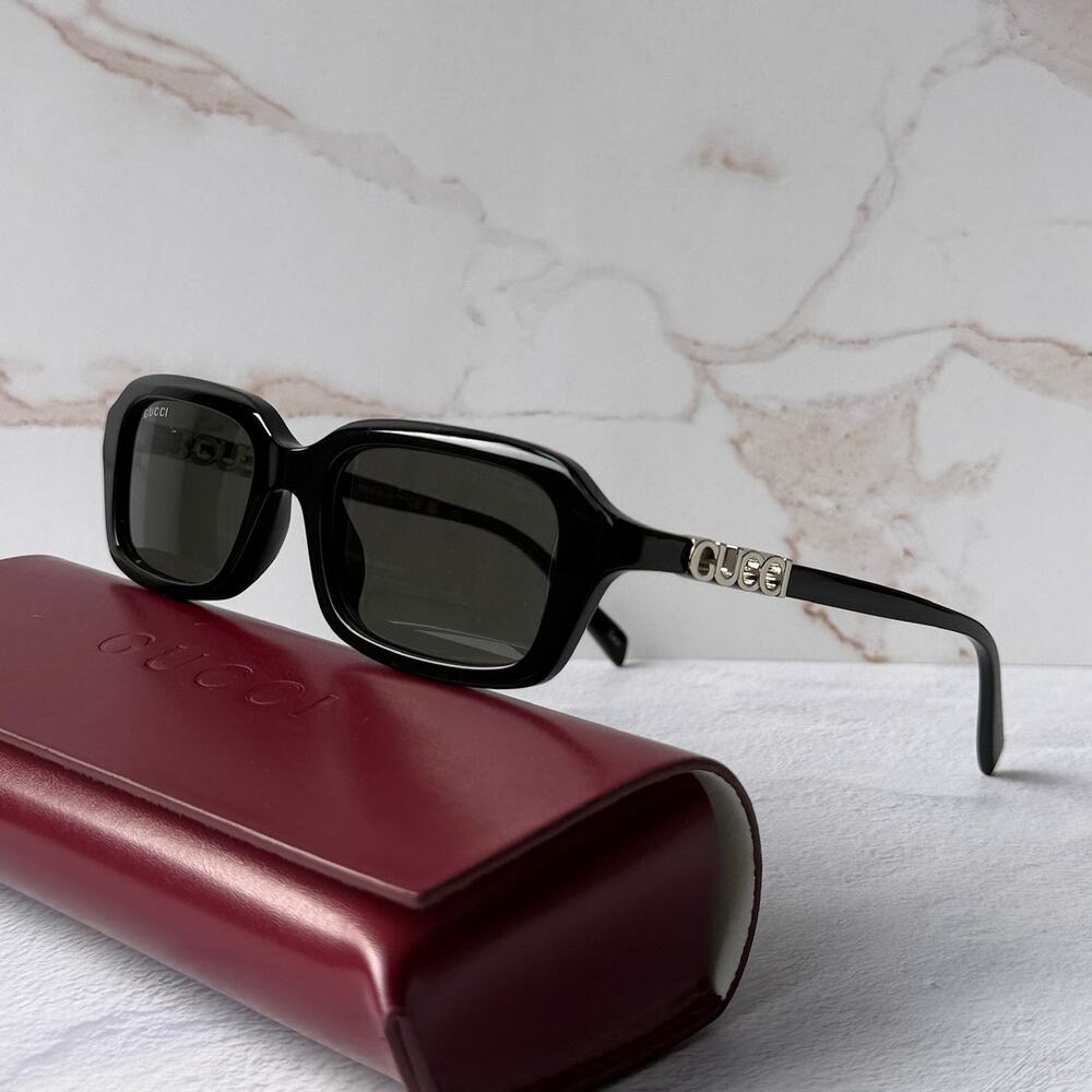 NEW Gucci GG2152S Black Logo Rectangular Sunglasses $515